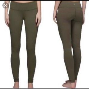 Lululemon Wunder Under Pants Size 8